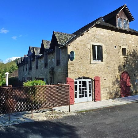 ホテル オーベルジュ ドゥ カルタサック Cressensac-Sarrazac エクステリア 写真