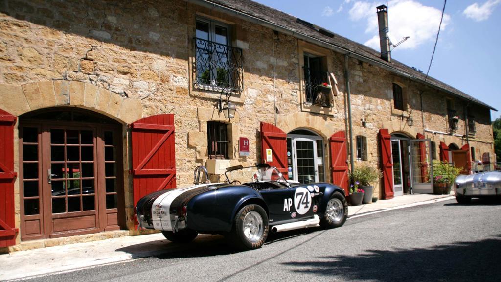 ホテル オーベルジュ ドゥ カルタサック Cressensac-Sarrazac エクステリア 写真